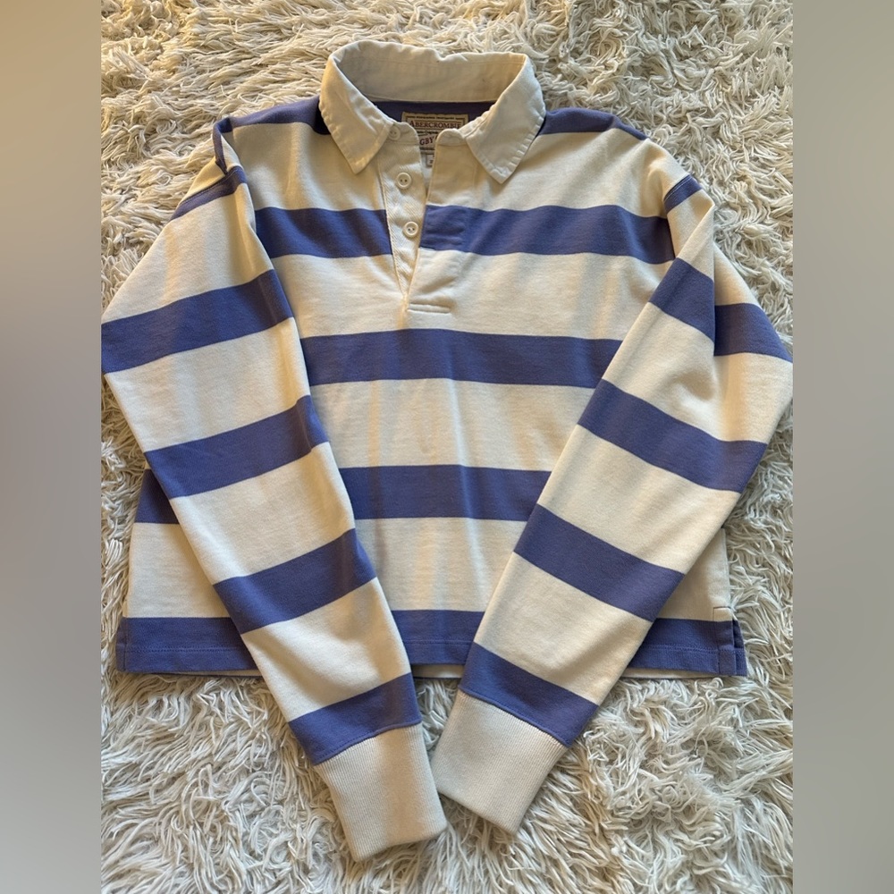 Abercrombie Long Sleeve. Only worn a few times. Great condition